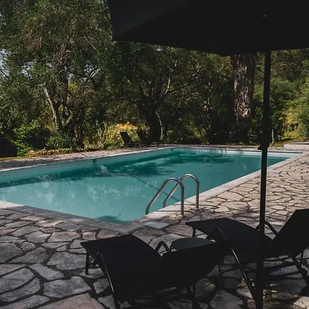 Dimoulitsa Complex * Doukádes