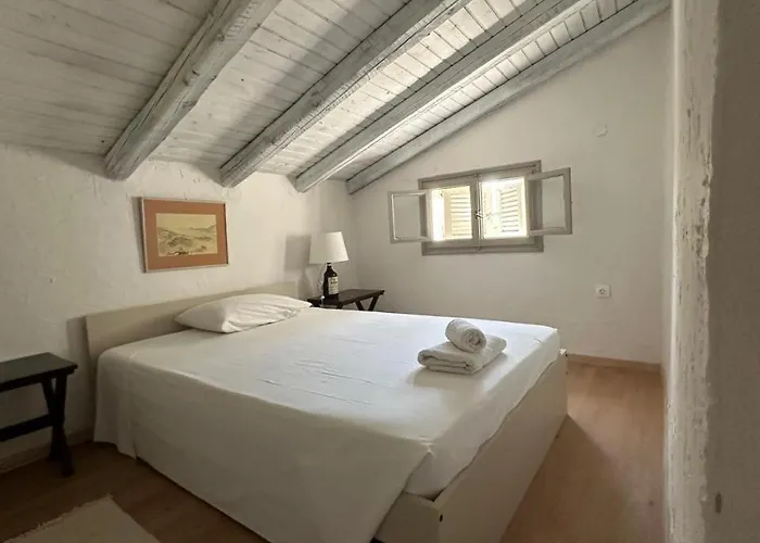 Dimoulitsa Complex *